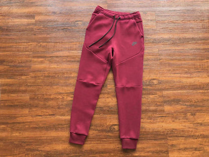 NIKE TECH FLEECE PANTS x BURGUNDY