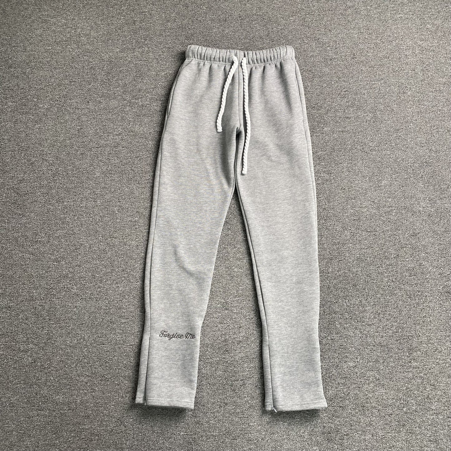 SYNA WORLD SYNA LOGO SWEATPANTS GREY