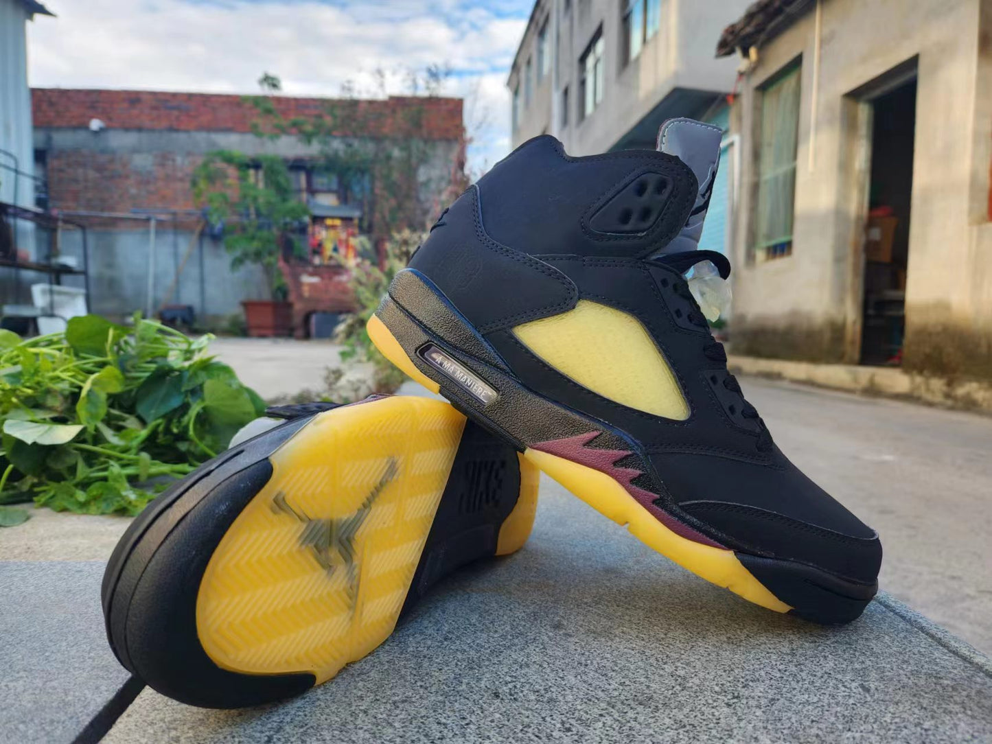 Jordan 5 Black and Yellow