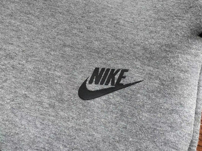 NIKE TECH FLEECE PANTS x WOLF GREY