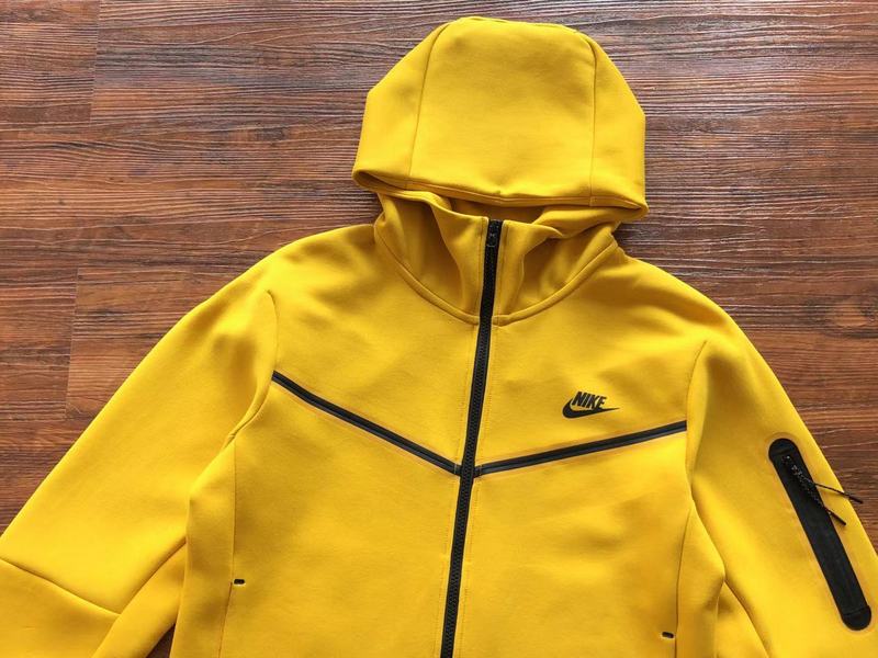 NIKE TECH FLEECE HOODIE x YELLOW