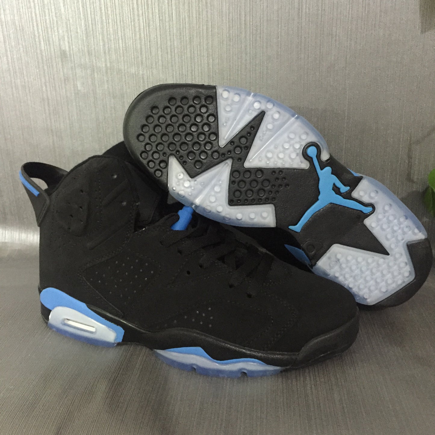 Jordan 6 Retro "Black University Blue"