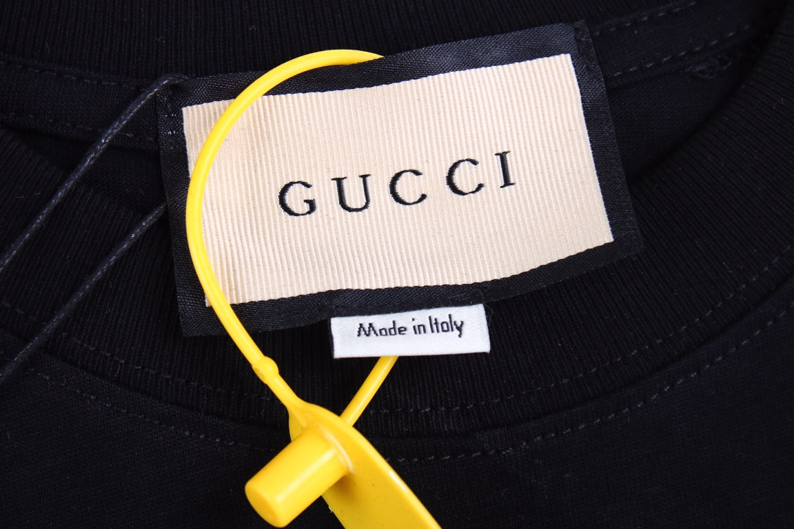 Gucci T-shirt with Retro Logo (Black)