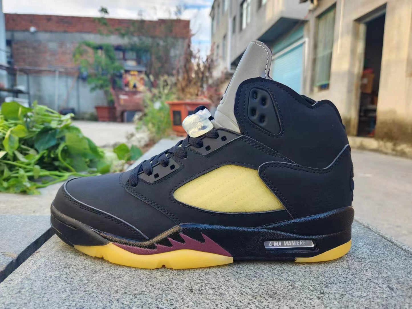 Jordan 5 Black and Yellow