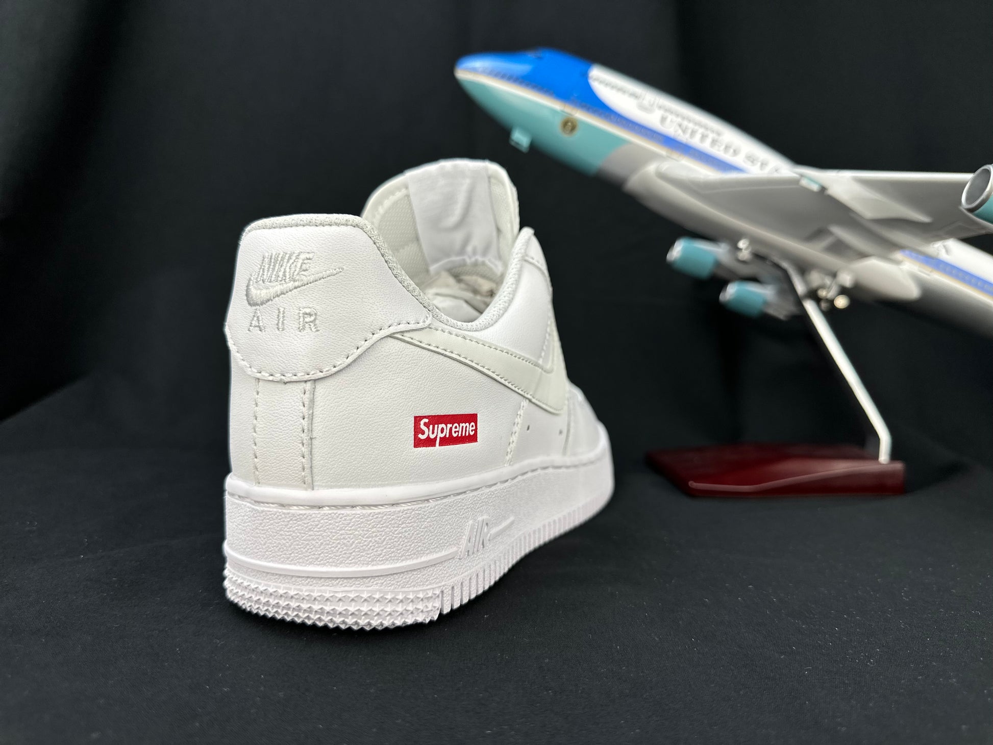 NIKE AIR FORCE 1 Supreme "White"