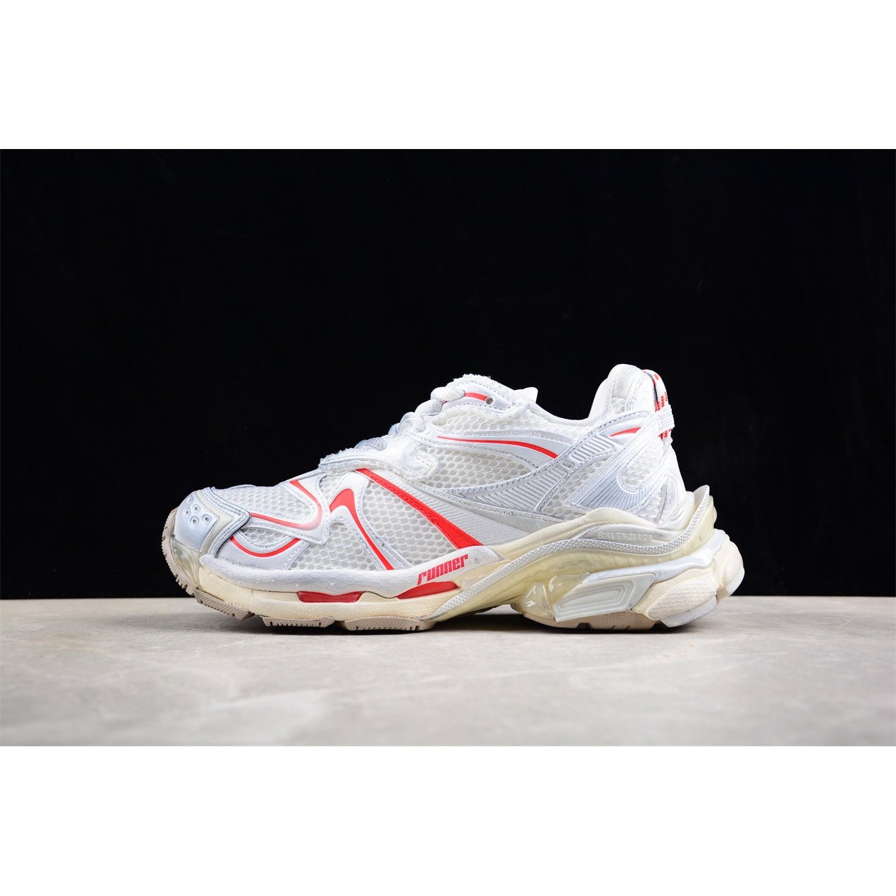 BALENCIAGA RUNNER x WHITE BEIGE RED - Prime Reps