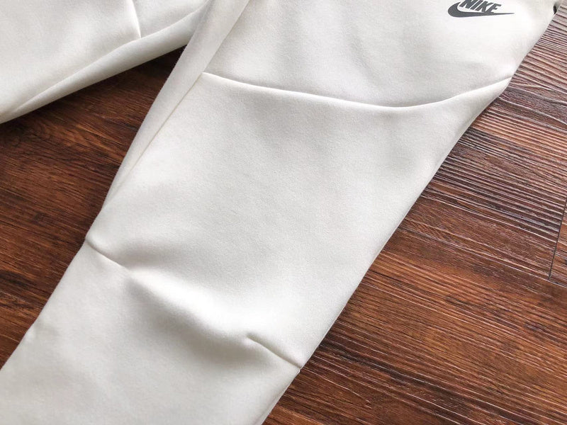 NIKE TECH FLEECE PANTS x WHITE