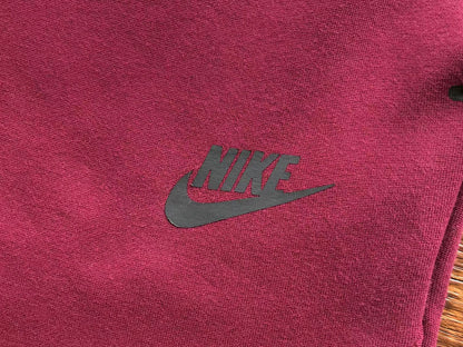 NIKE TECH FLEECE PANTS x BURGUNDY