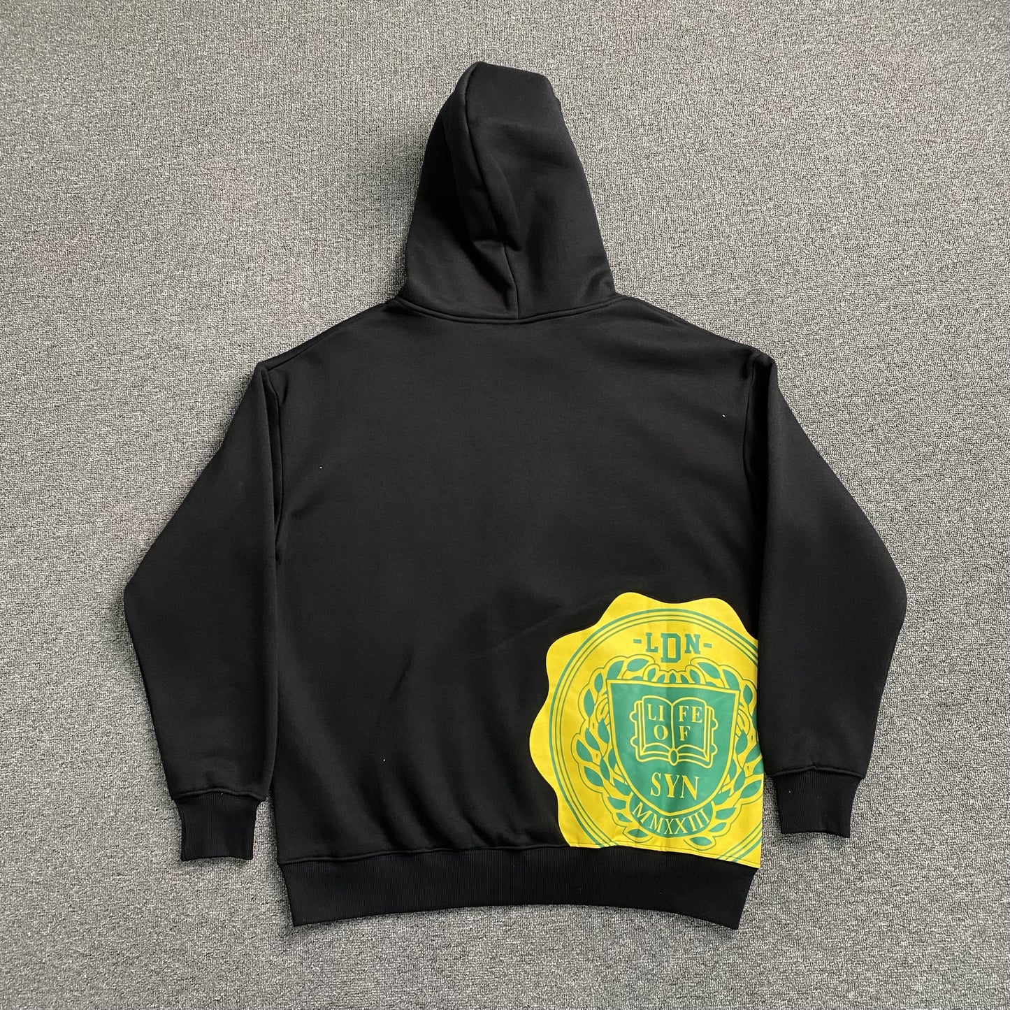 SYNA WORLD COLLEGE HOODIE BLACK