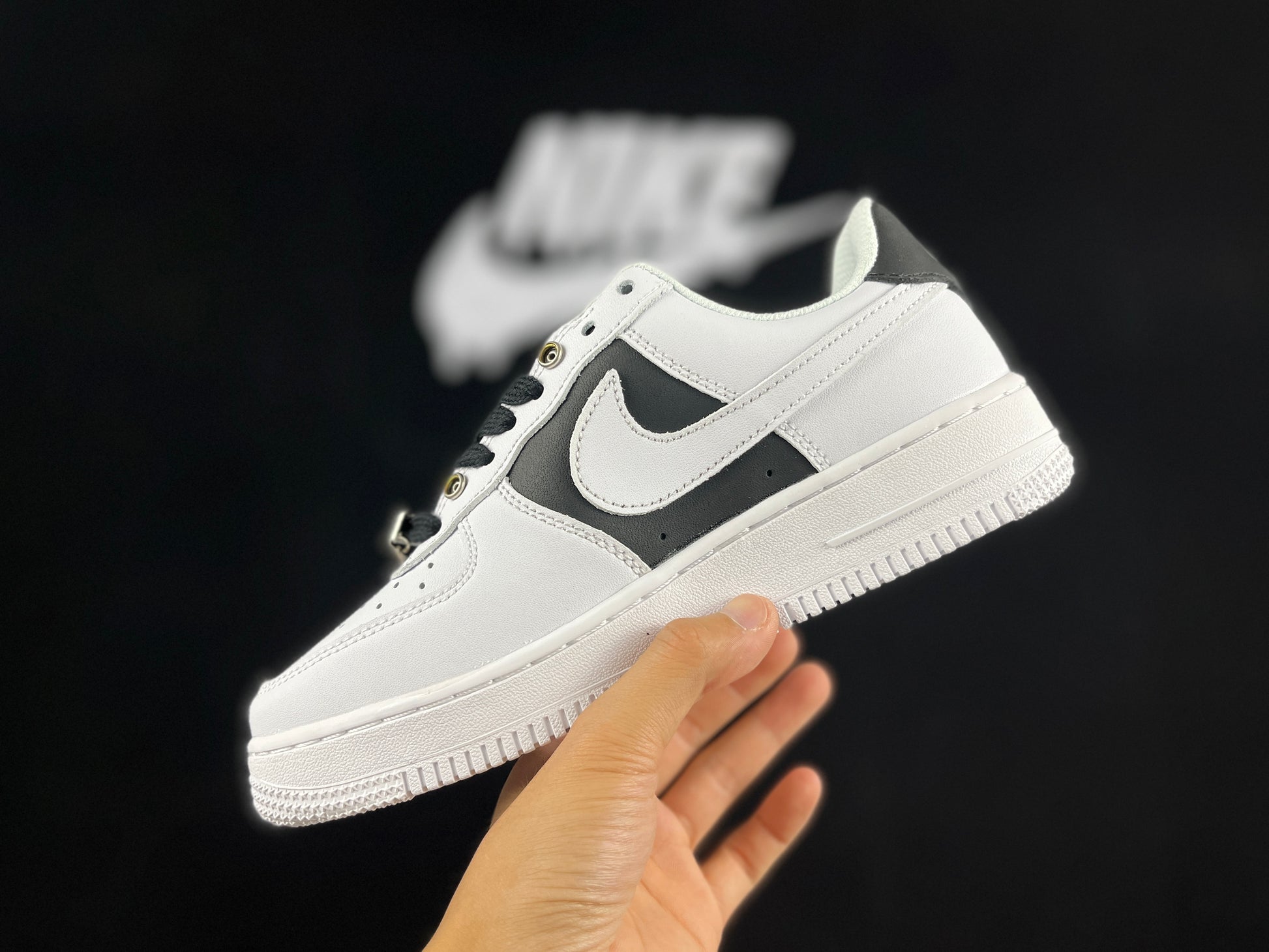 NIKE AIR FORCE 1 "White Buckle"