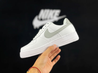 NIKE AIR FORCE 1 "Mini Swoosh White/Grey"