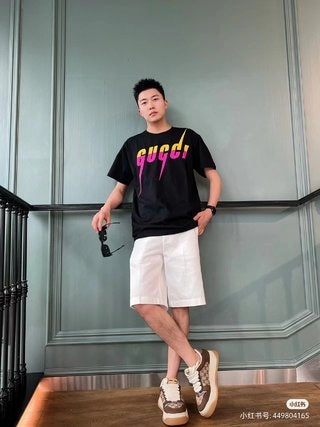 Gucci T-shirt with Retro Logo (Black)