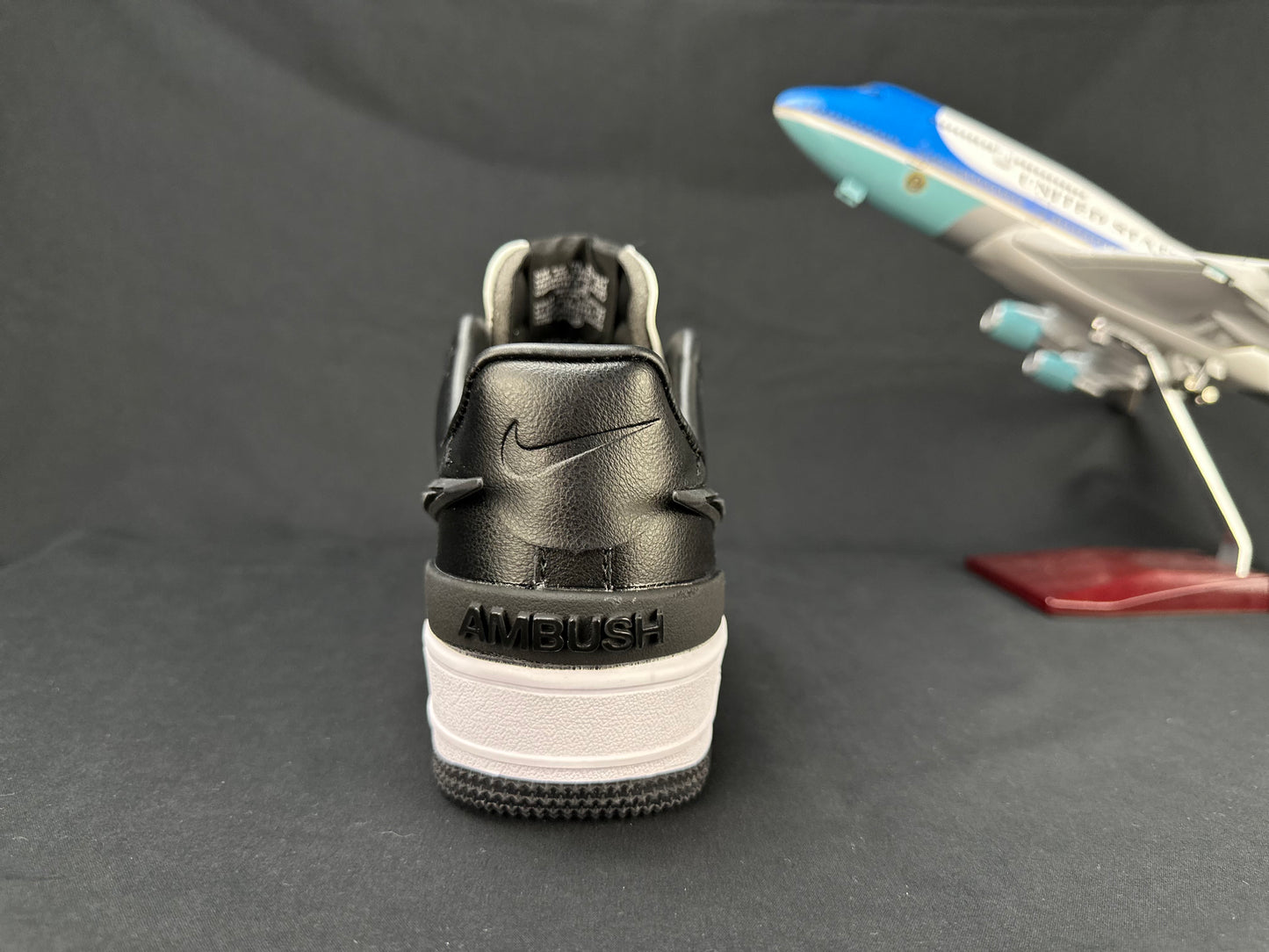 NIKE AIR FORCE 1 "Big Swoosh Panda"