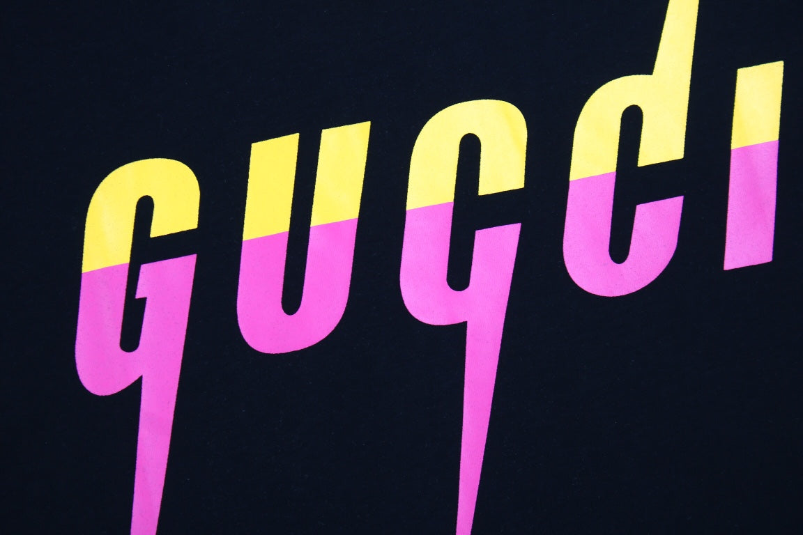 Gucci T-shirt with Retro Logo (Black)