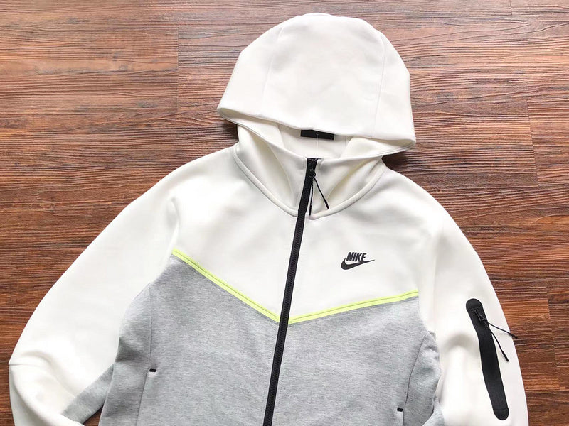 NIKE TECH FLEECE HOODIE x GREY VOLT