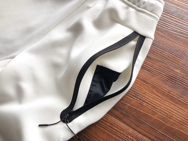 NIKE TECH FLEECE PANTS x WHITE