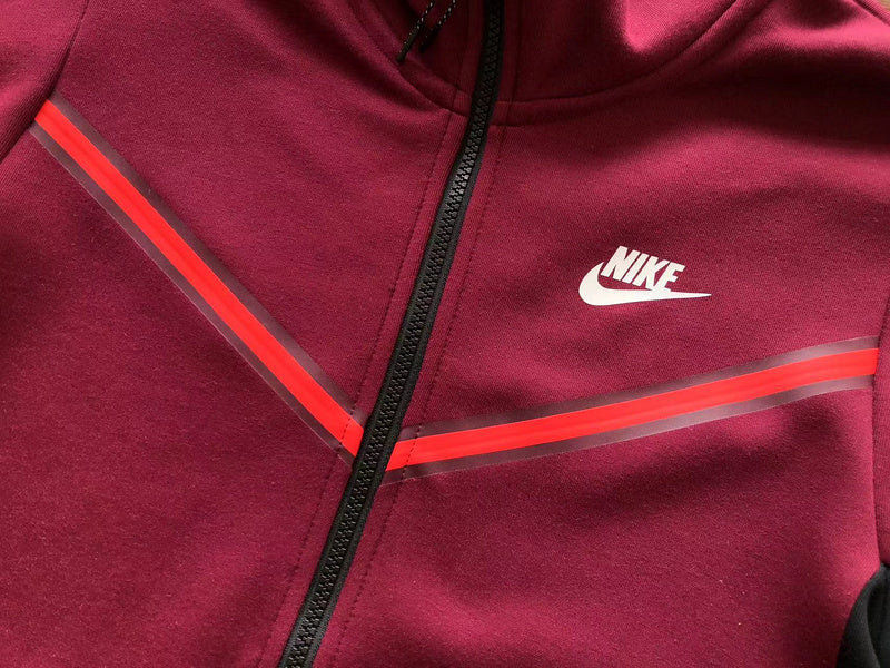 NIKE TECH FLEECE HOODIE x DARK BEETROOT/PHANTOM