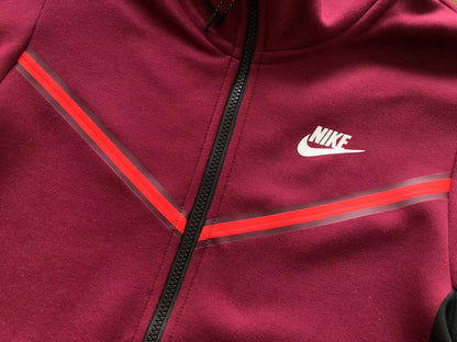 NIKE TECH FLEECE HOODIE x DARK BEETROOT/PHANTOM