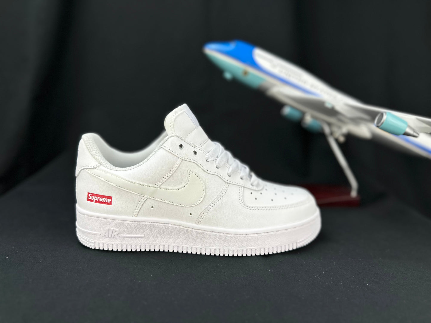 NIKE AIR FORCE 1 Supreme "White"