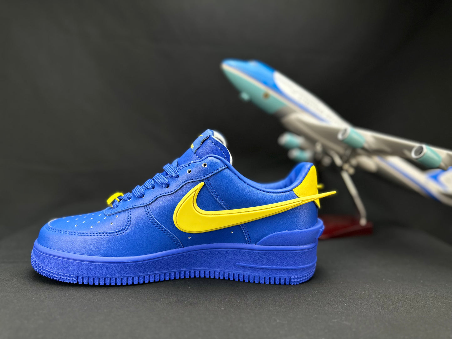 NIKE AIR FORCE 1 "Big Swoosh Blue"