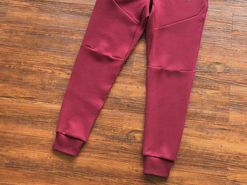 NIKE TECH FLEECE PANTS x BURGUNDY