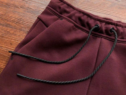 NIKE TECH FLEECE PANTS x BERRY/POMEGRANATE