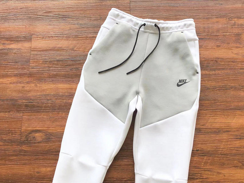 NIKE TECH FLEECE PANTS x WHITE/GREY