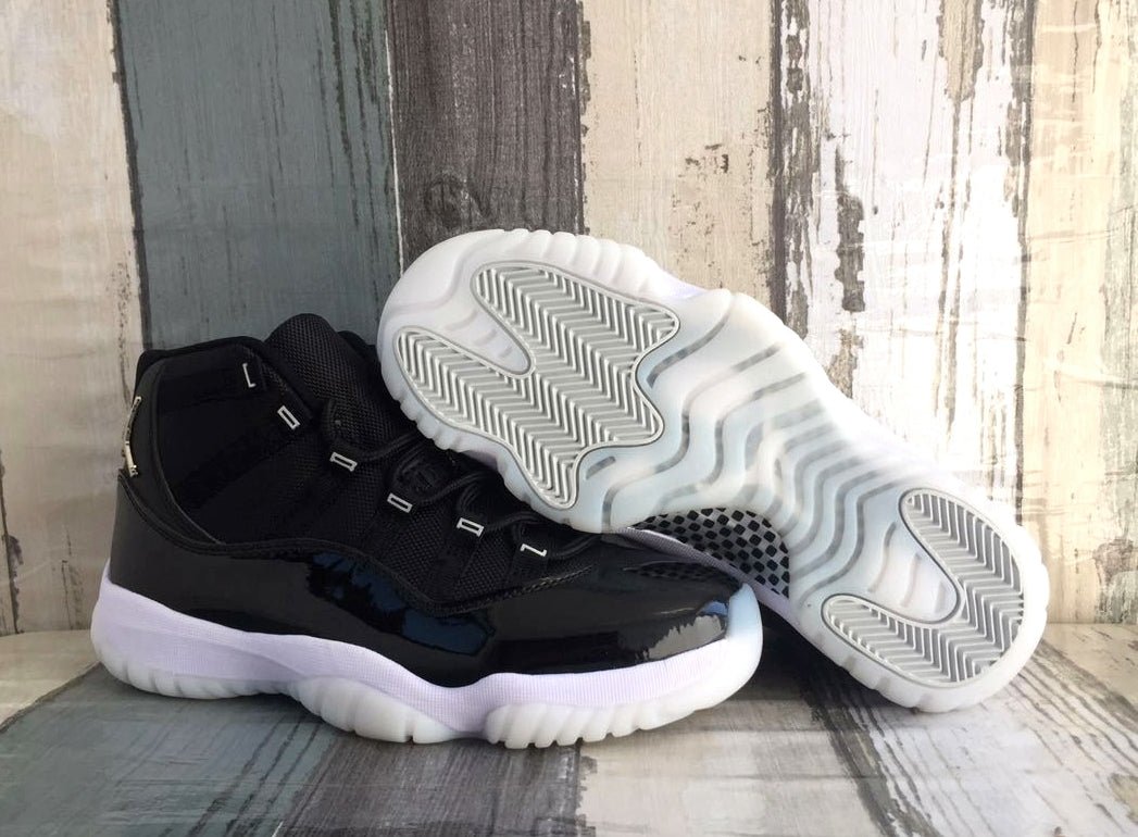 AIR JORDAN 11 "Black Silver" - Prime Reps