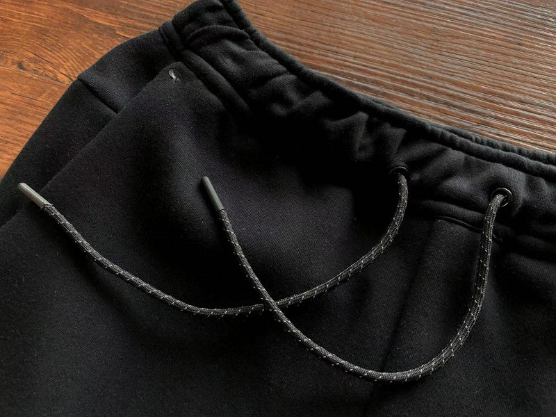 NIKE TECH FLEECE PANTS x BLACK