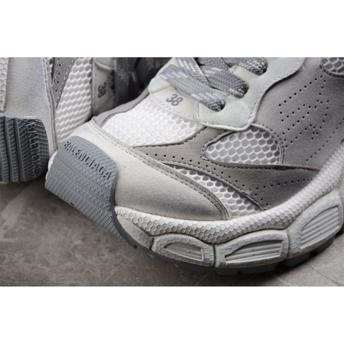 BALENCIAGA 3XL x WHITE GREY - Prime Reps