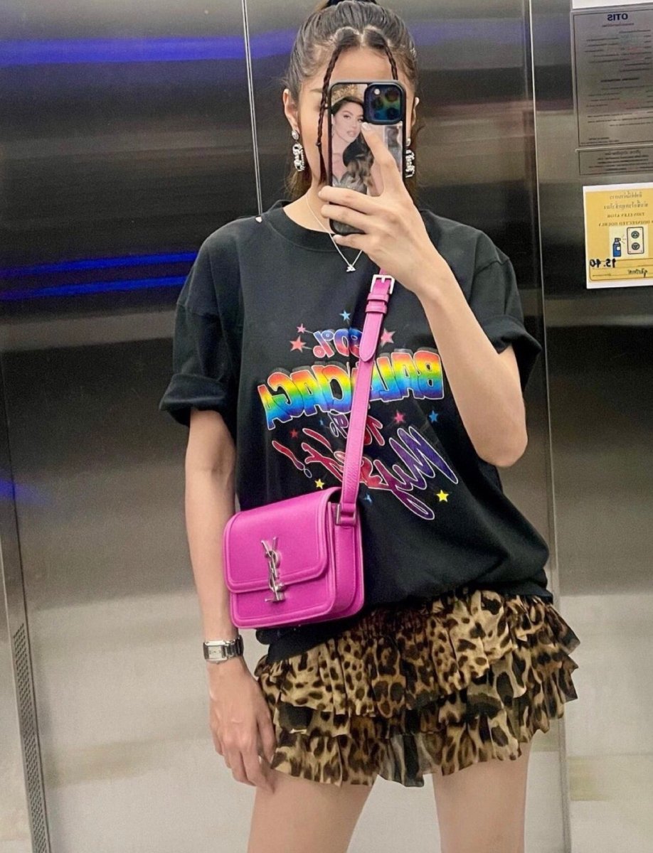 Balenciaga '90s Nostalgia' T-Shirt - Prime Reps