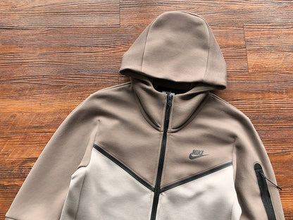 NIKE TECH FLEECE HOODIE x OLIVE GREY/ENIGMA STONE