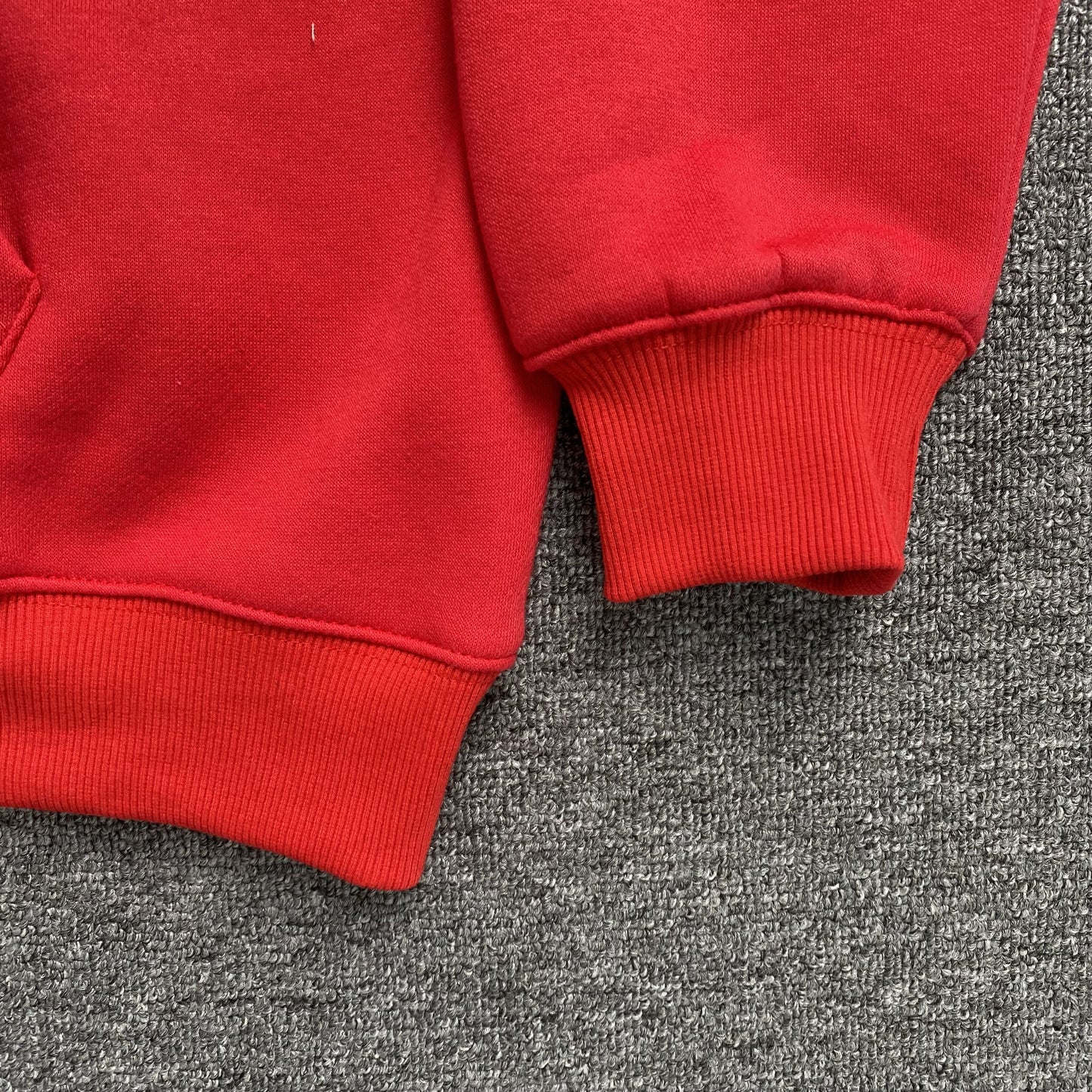 SYNA WORLD HOODIE RED