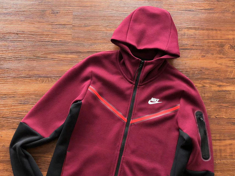 NIKE TECH FLEECE HOODIE x DARK BEETROOT/PHANTOM