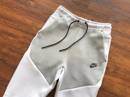 NIKE TECH FLEECE PANTS x WHITE/GREY