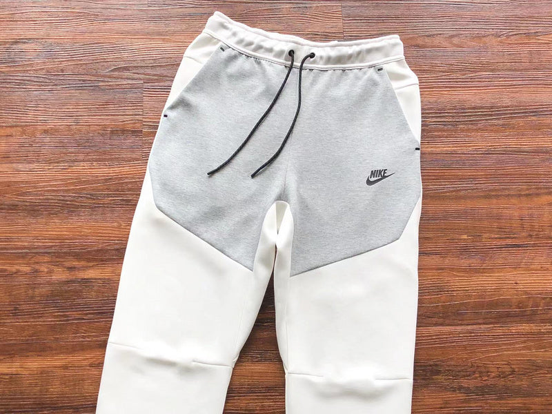 NIKE TECH FLEECE PANTS x GREY VOLT