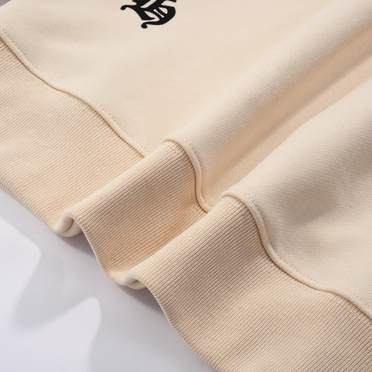 CHROME HEARTS WHITE CROSS PATCH SWEATSHIRT BEIGE