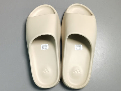 ADIDAS YEEZY SLIDE x BONE - Prime Reps