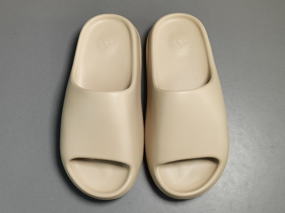 ADIDAS YEEZY SLIDE x PURE - Prime Reps