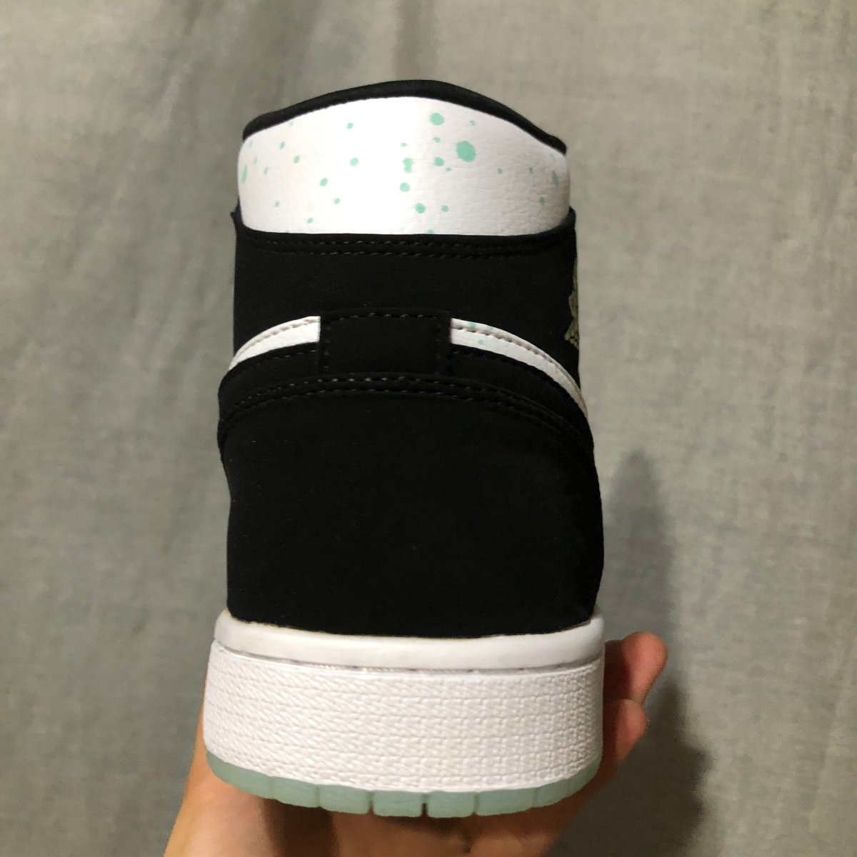 JORDAN 1 MID x BLACK MINT DOTS - Prime Reps