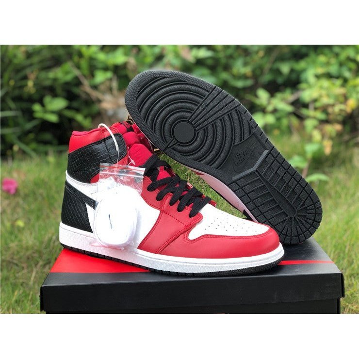 JORDAN 1 RETRO HIGH x SATIN SNAKE CHICAGO - Prime Reps