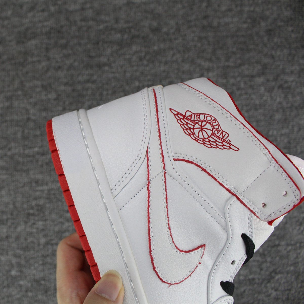 JORDAN 1 RETRO MID x WHITE GYM RED BLACK - Prime Reps