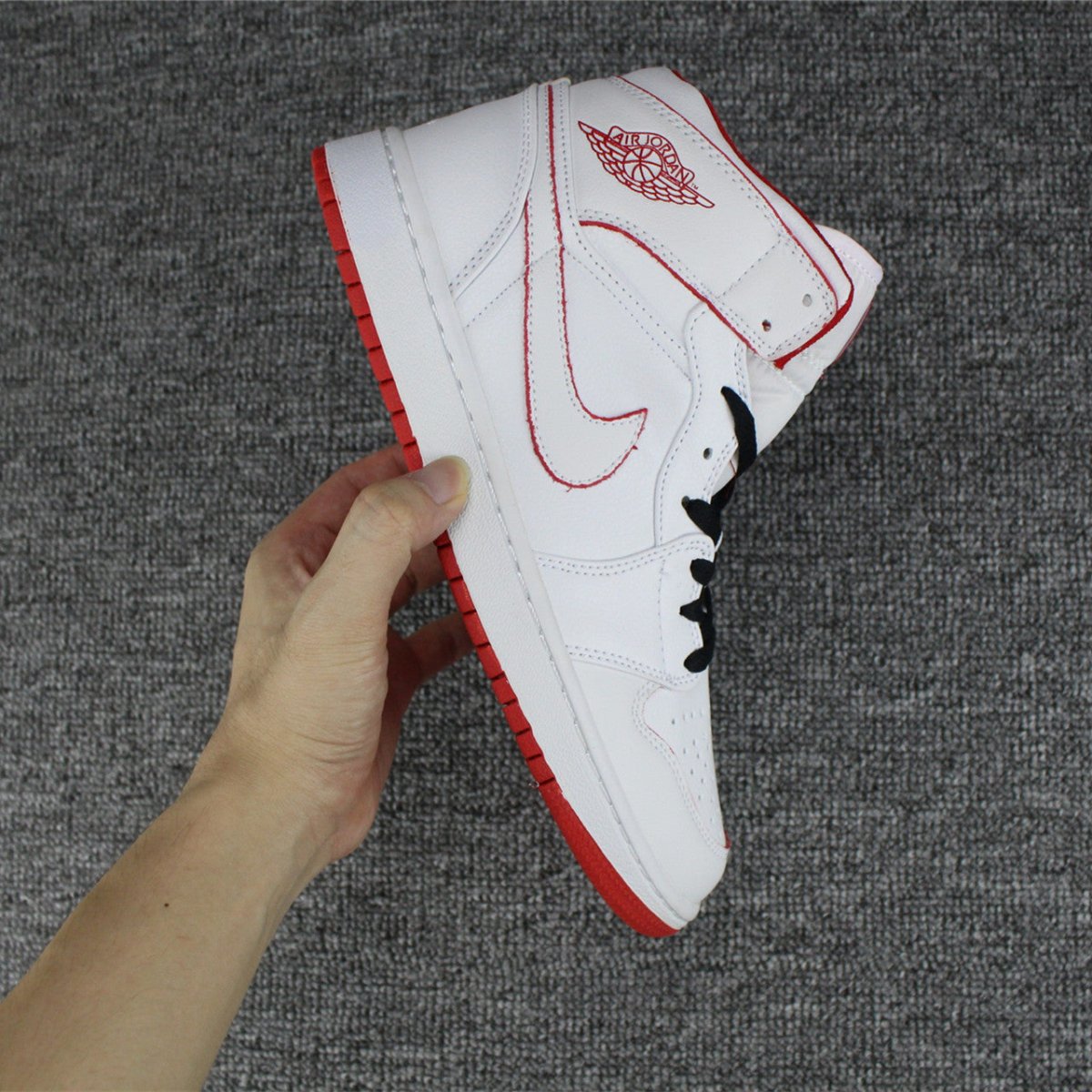 JORDAN 1 RETRO MID x WHITE GYM RED BLACK - Prime Reps