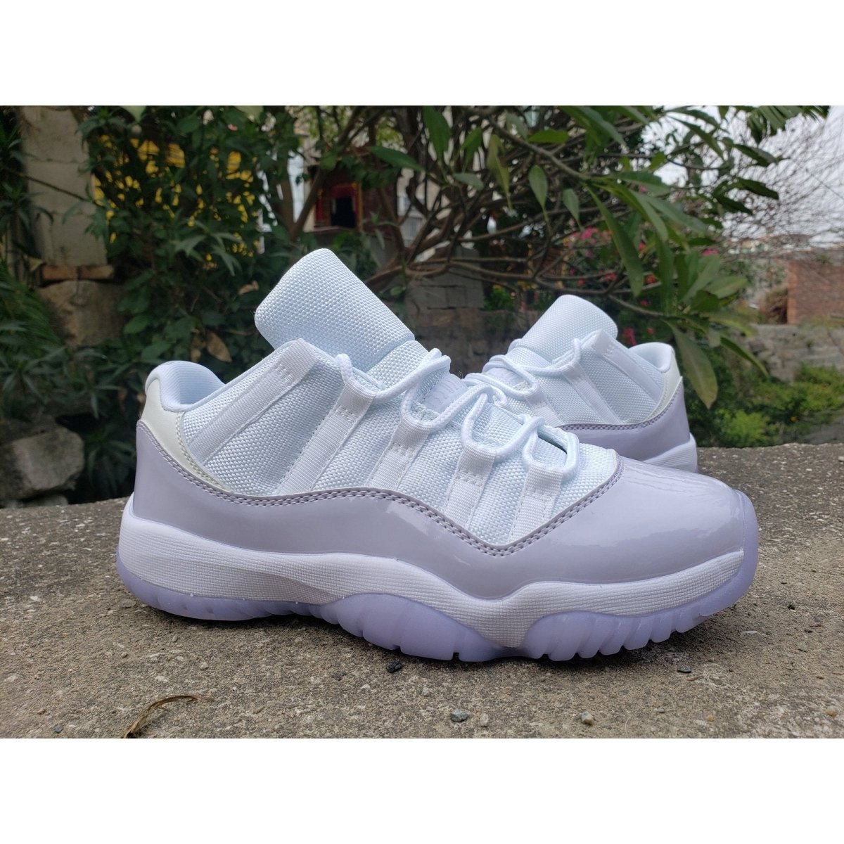 JORDAN 11 RETRO LOW x PURE VIOLET - Prime Reps