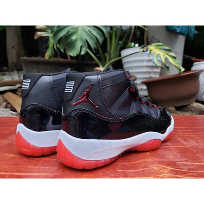 JORDAN 11 RETRO x PLAYOFFS BRED - Prime Reps