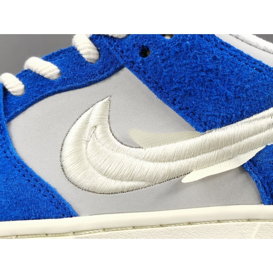 NIKE SB DUNK x FLY STREETWEAR GARDENIA - Prime Reps