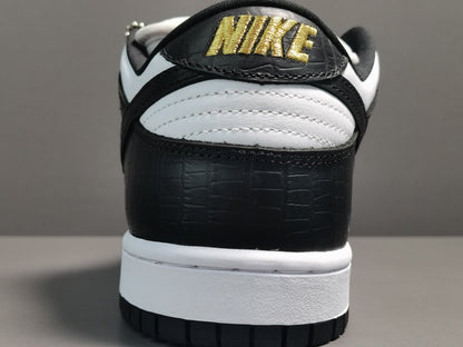 NIKE SB DUNK x SUPREME STARS BLACK - Prime Reps